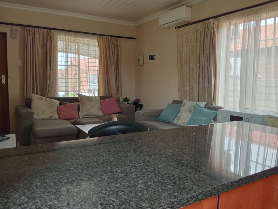To Let 3 Bedroom Property for Rent in Waterval East North West